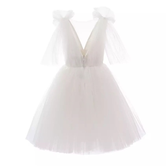 COPY - Tulleen Girl's Aspen White Dress , Flower Girl dress, Size 5 - Picture 2 of 4